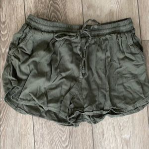 UNIVERSAL THREAD Olive Linen Shorts
